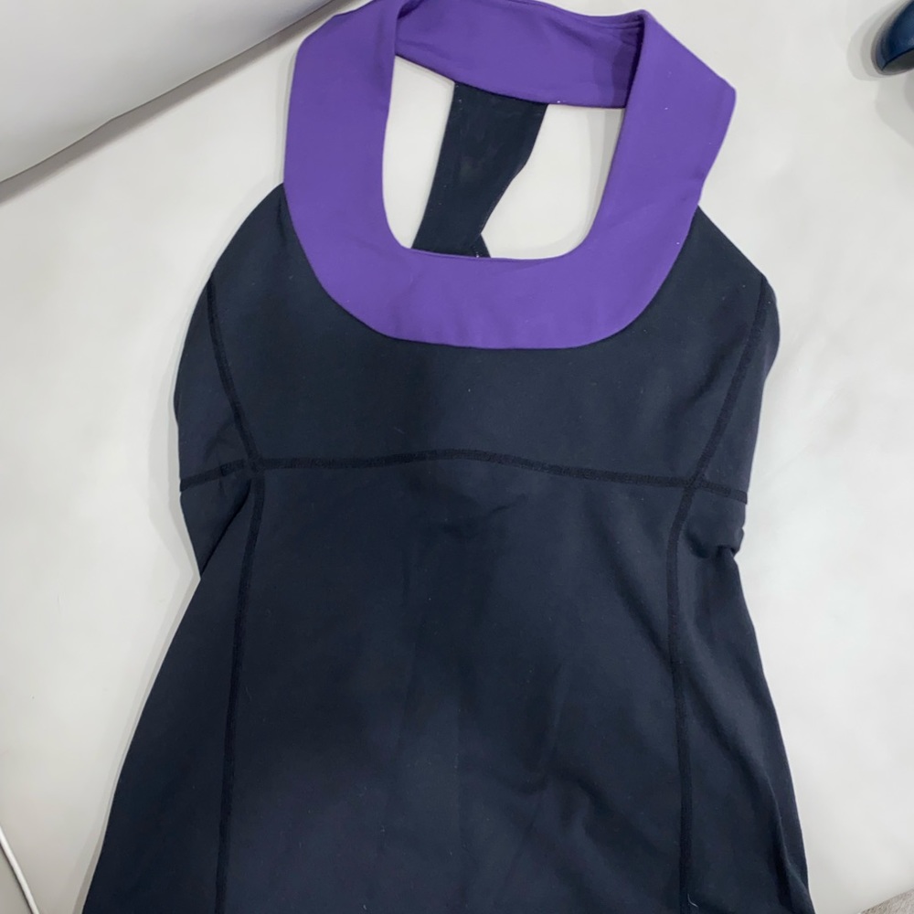 Lululemon workout top. Size 6.